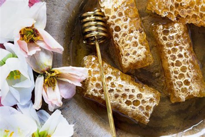 A Comprehensive Guide To Royal Honey Consumption