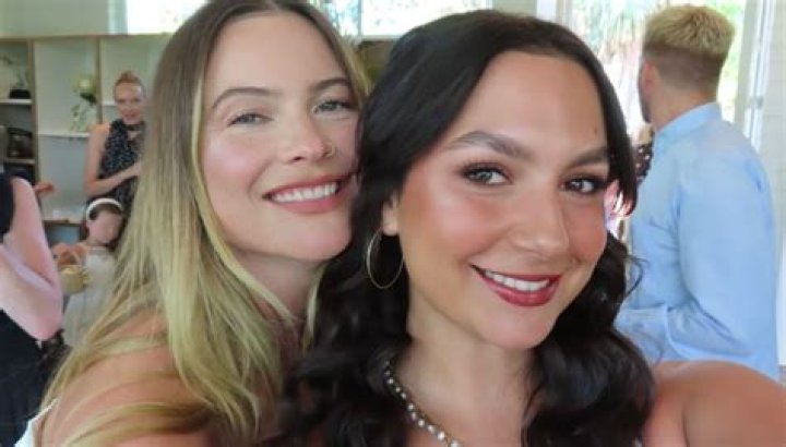 Adam Levine Siblings, Wife, Children, Age, Parents, Nationality