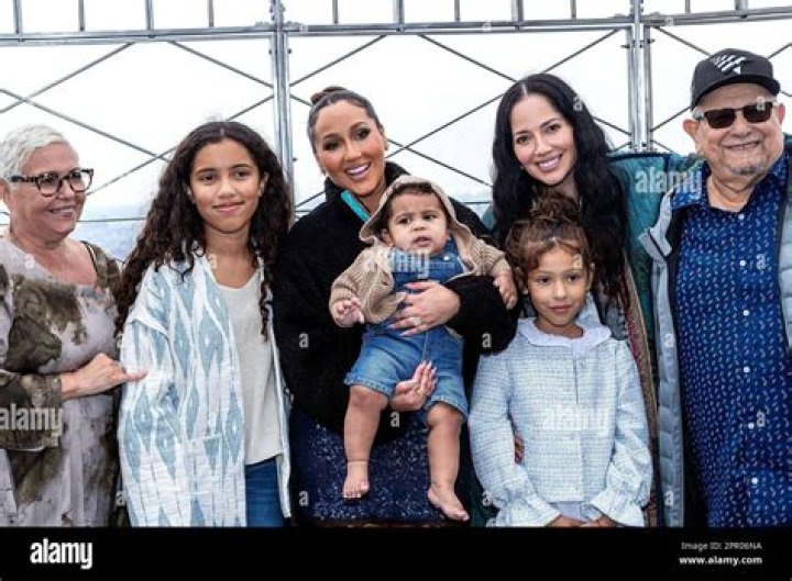 Adrienne Bailon Kid, Family, Ethnicity, Wikipedia, Wiki, Makeup, Son, Height, Instagram, Husband ·