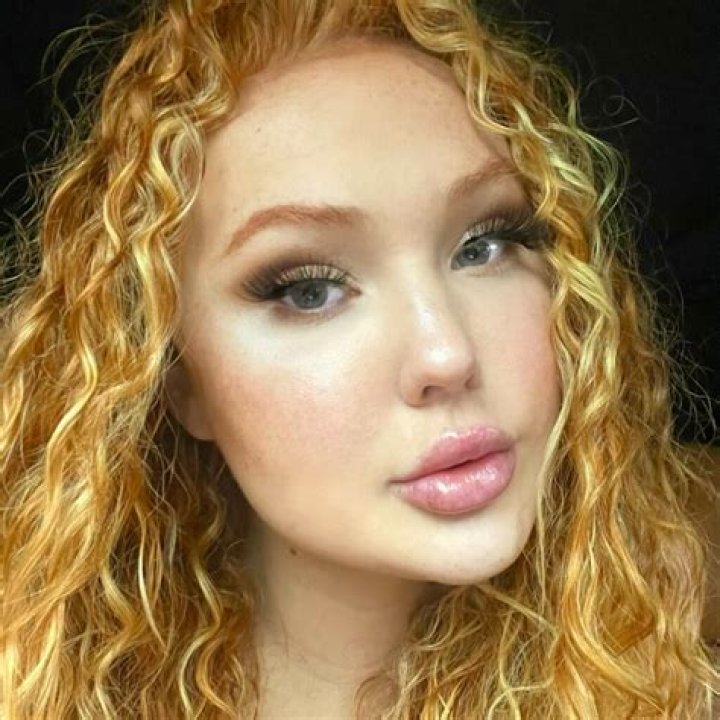 Age, Career & Facts ·