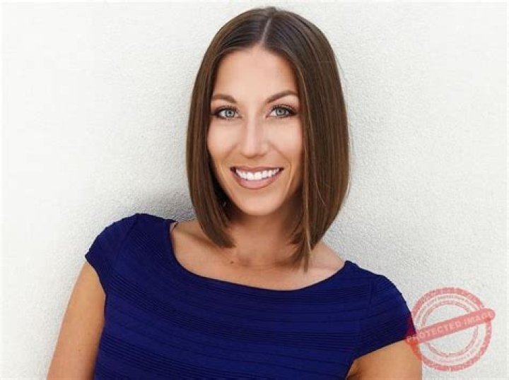 Age, Height, Net Worth, Wife & Coaching Journey