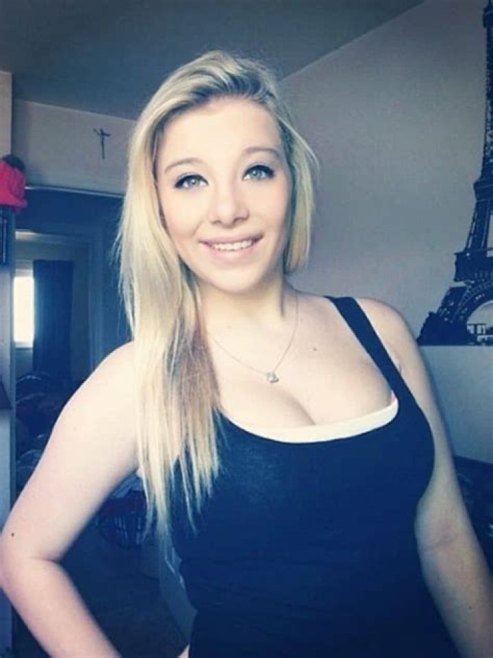 Age, Height, Parents, Boyfriend, & More (Wiki)