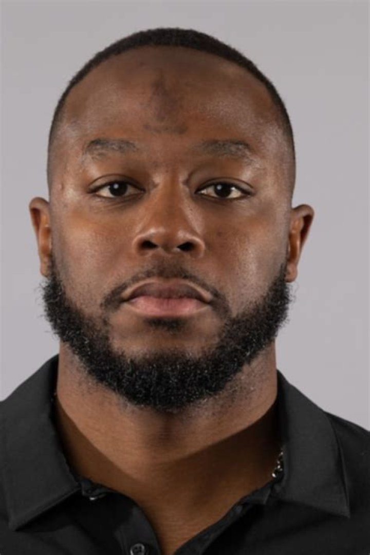 All About Thomas Brown Wife ·