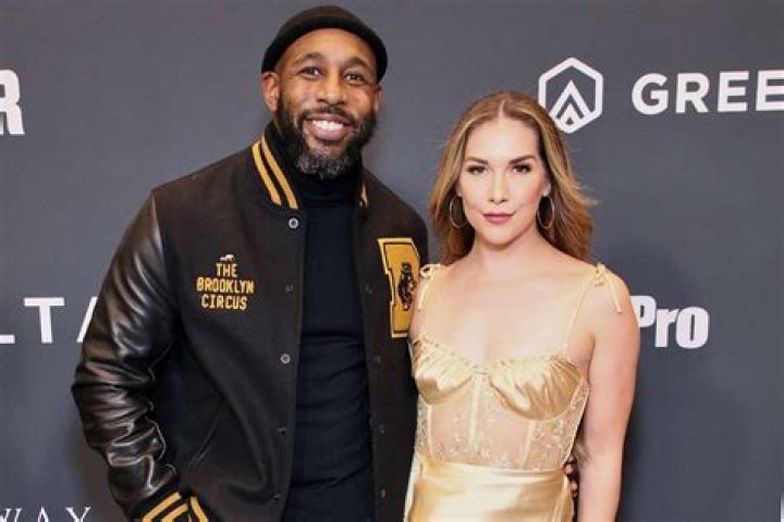 Allison Holker Honors tWitch On 1st Fathers Day After His Death Hollywood Life