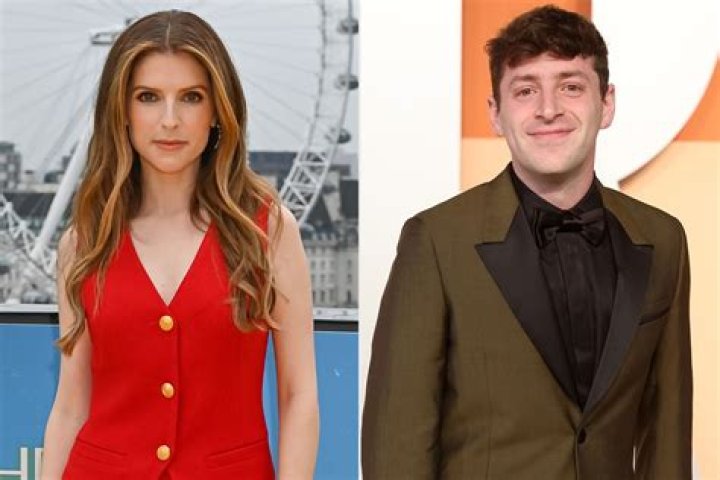 Anna Kendrick's Relationship Status: The Ultimate Guide