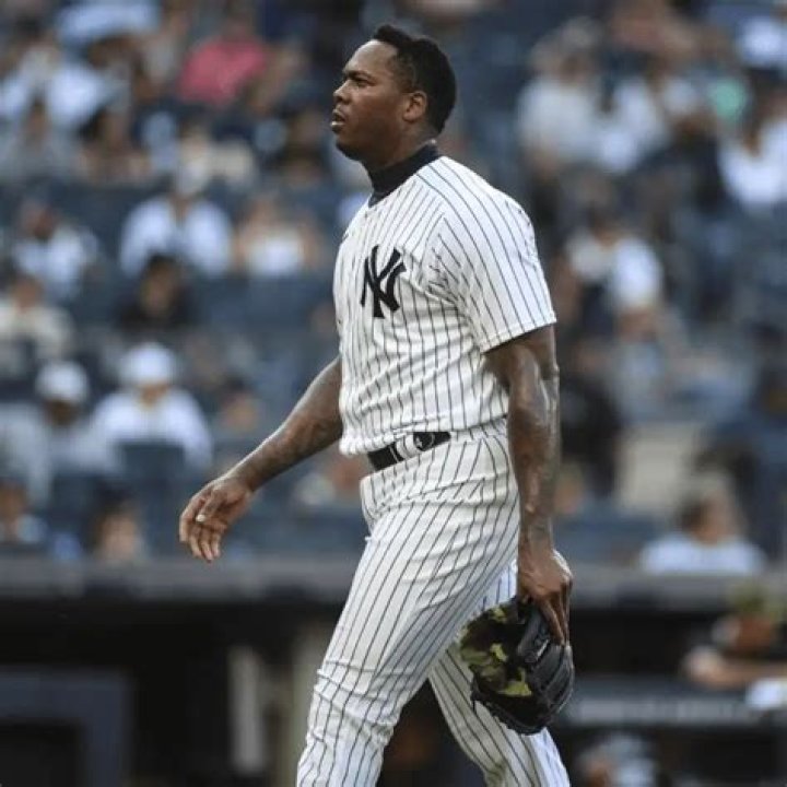 Aroldis Chapman Height