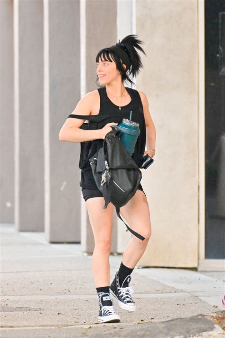Billie Eilish Wears Yeezy Slides In Rare New Pic Out & About In L.A. Hollywood Life ·