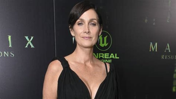 Carrie Anne Moss - Bio, Age, Net Worth, Height, Married, Nationality, Body Measurement, Career ·