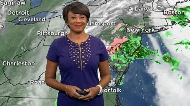 Chief Meteorologist, Janice Huff is Married To Warren Dowdy since 1996. Know About her Children and ·