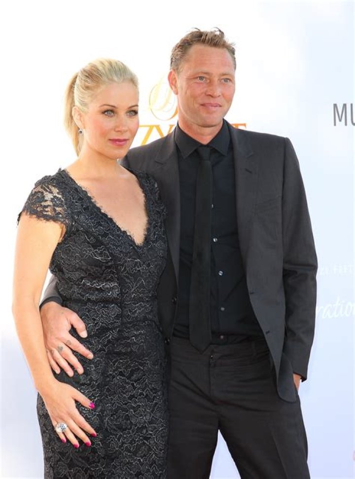 Christina Applegate Husband: Meet Martyn LeNoble