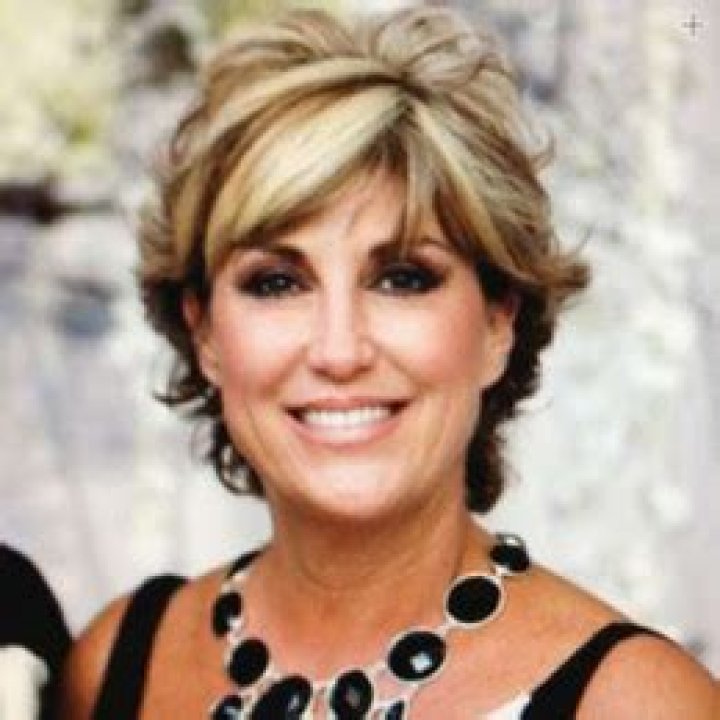 Cindy Bridges Biography ·