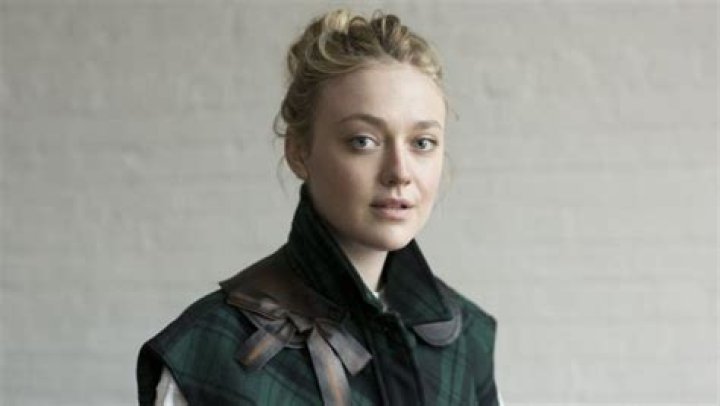 Dakota Fanning Biography ·