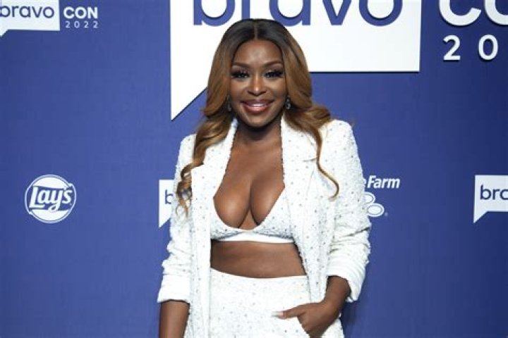 Derek Webb net worth and salary income estimation Jan, 2024 ·