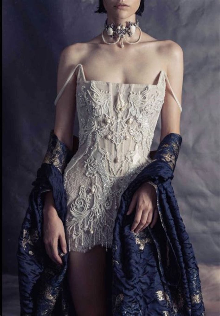 Discover The "Kim Kassas Pearl Mini"