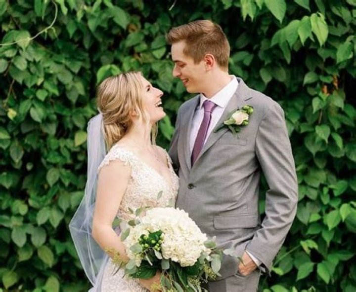 Drew Gooden - Bio, Age, Net Worth, Salary, Height, Married, Nationality, Body Measurement, Career ·