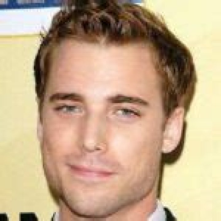 Dustin Milligan- Wiki, Age, Net Worth, Wife, Ethnicity, Height ·