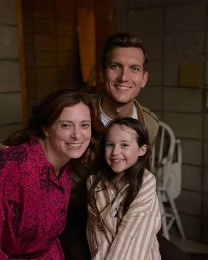 Ella Jonas Farlingers Age, Parents, Height, Boyfriend ·