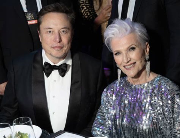 Elon Musk S Mom Maye Shuts Down