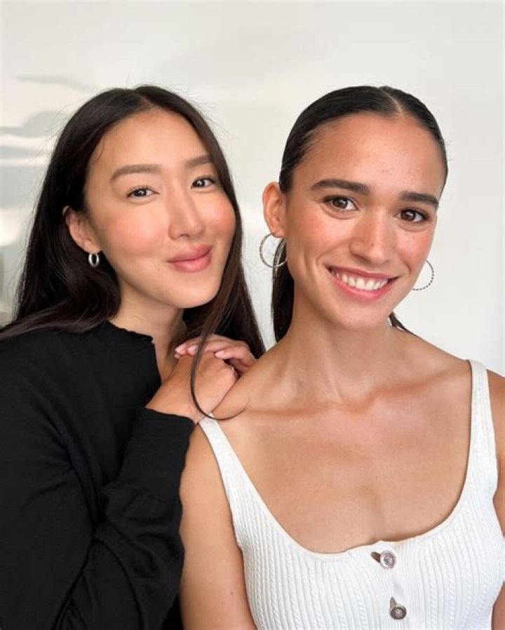 Emma Pasarow Age Height Wiki Parents Mother