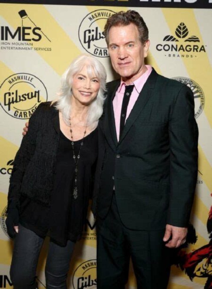 Emmylou Harris Age, Bio, Parents, Career, Net worth, Husband