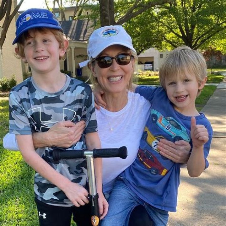 Exploring "Becky Stanley Brodersen Age Husband Height Net"