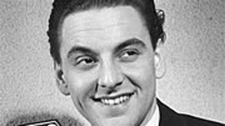 Farewell to entertainer Bob Monkhouse ·