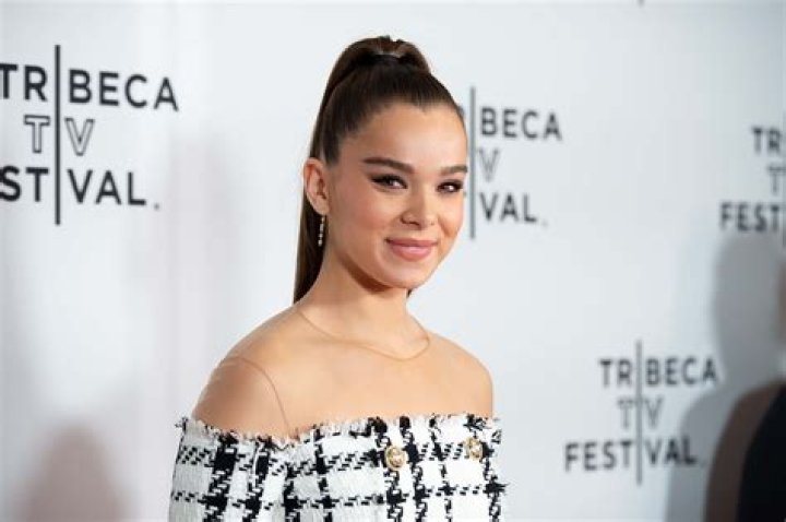 Hailee Steinfeld Net Worth: How much is Hailee Steinfeld?