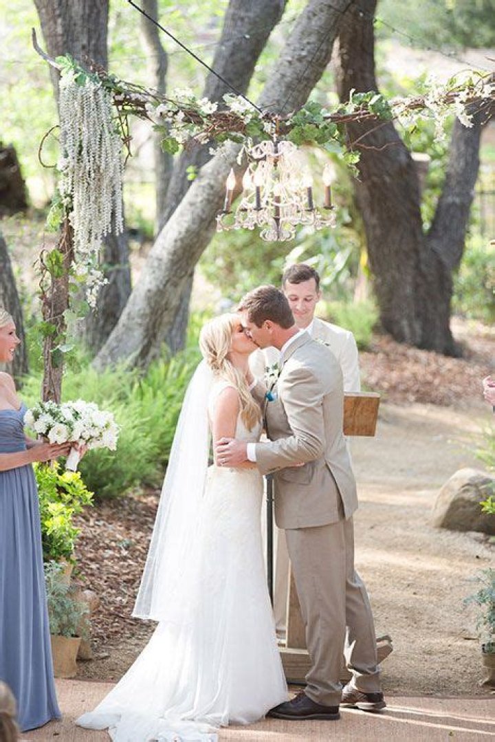 Heather Morris shares gorgeous wedding photos |