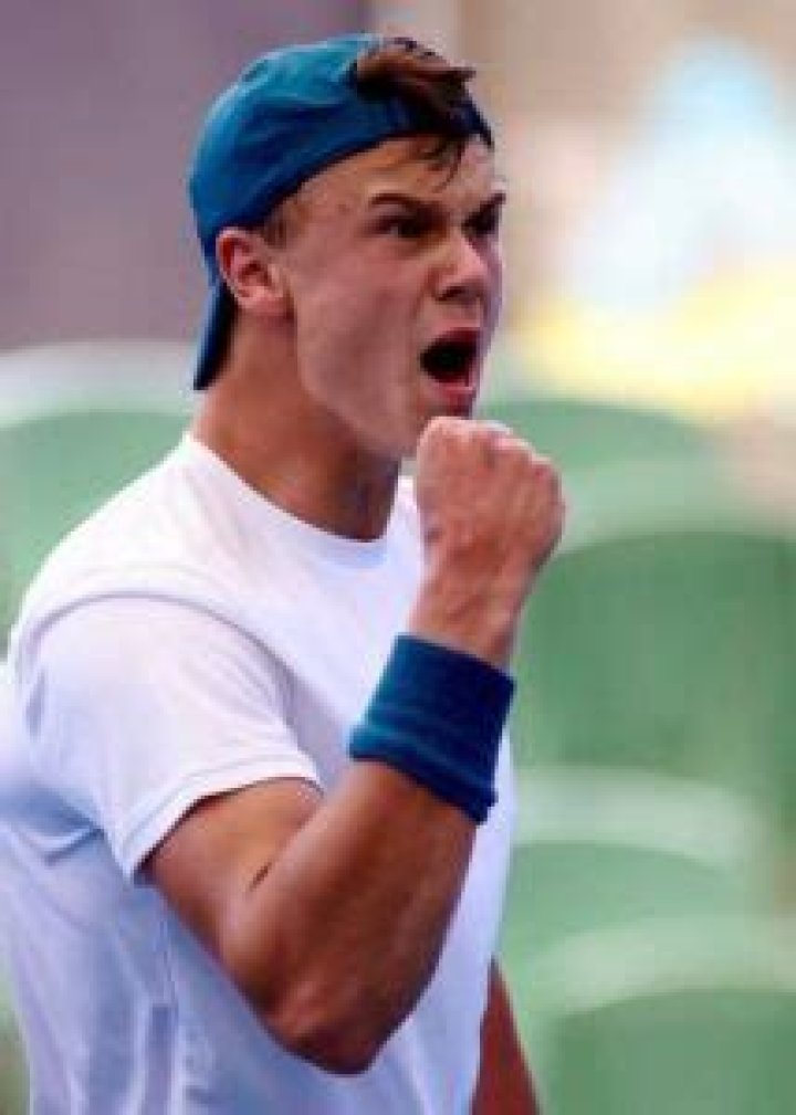 Holger Rune Height, Weight, Age, Family, Facts, Biography