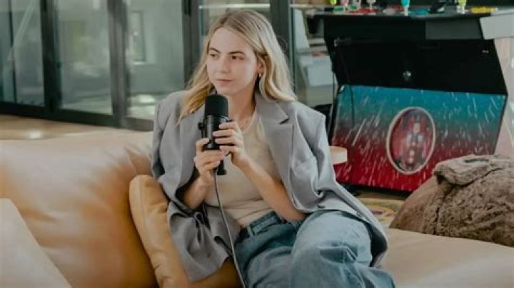 How much is Bobbi Althoff worth?