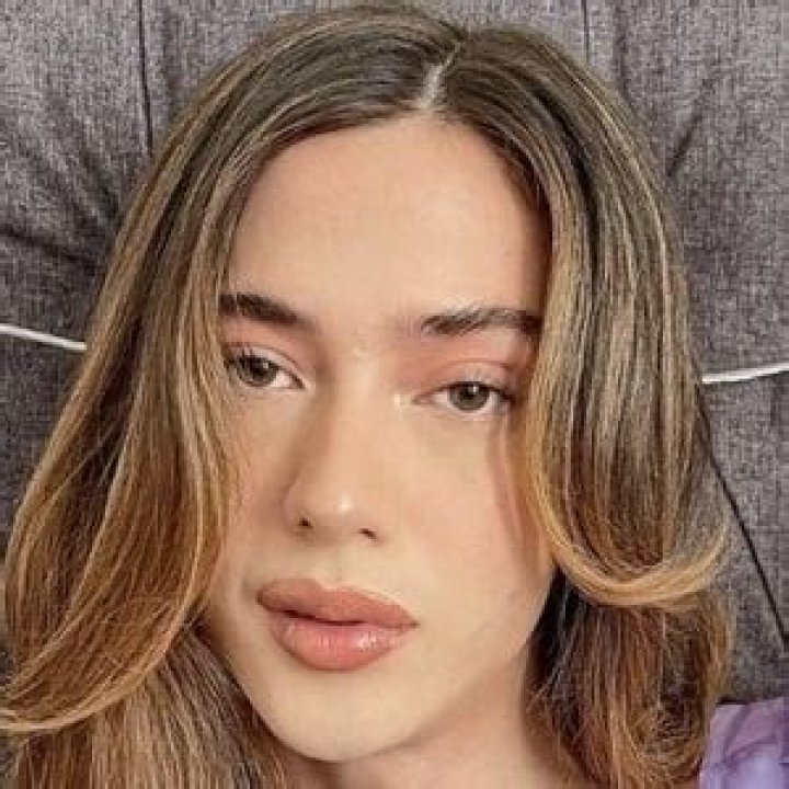 Iris Chacon - Age, Family, Bio ·