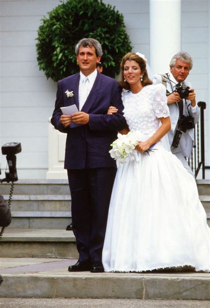 Is Caroline Kennedy Married? Meet Her Husband Edwin Schlossberg ·