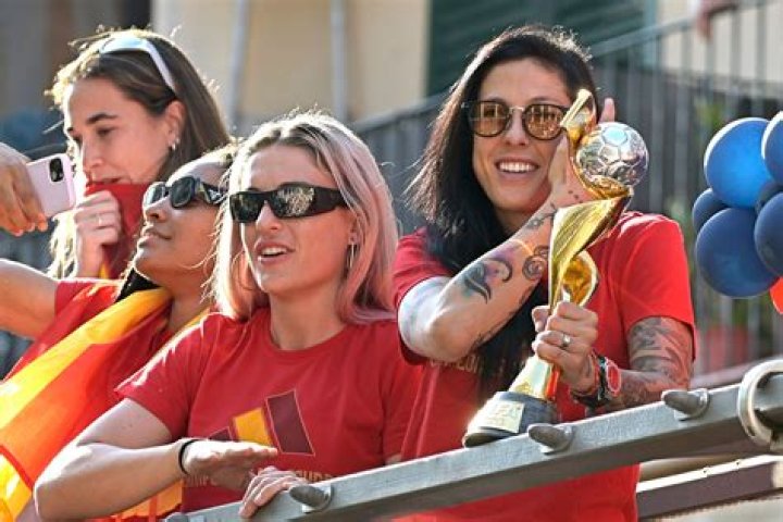 Is Jenni Hermoso Married? Partner, Husband, Children & Past Relationship ·