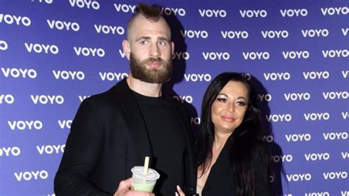 Is Jiri Prochazka Still Dating Kamila? ·