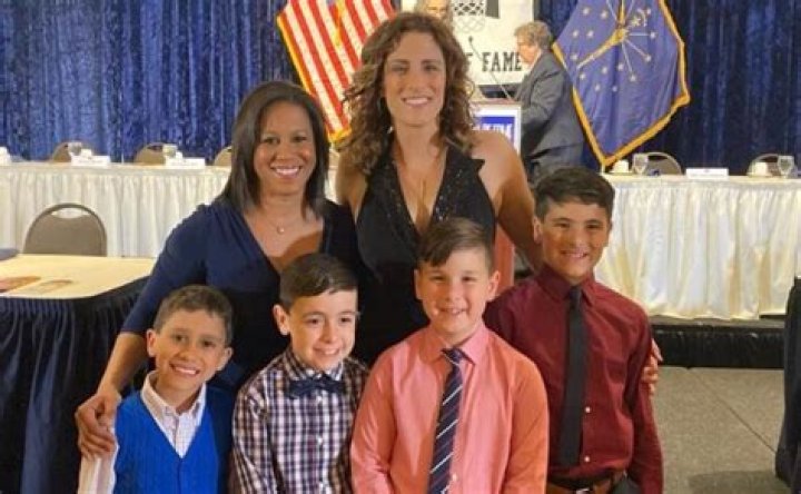 Is She Married To Lisa Salters? ·