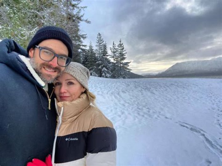 Jennie Garth, Husband Dave Abrams Relationship Timeline |