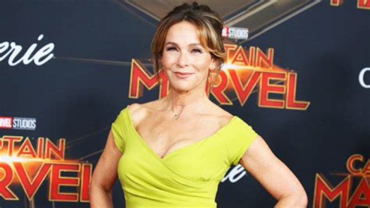 Jennifer Grey Regrets Nose Job 35 Years After Doing Dirty Dancing Hollywood Life