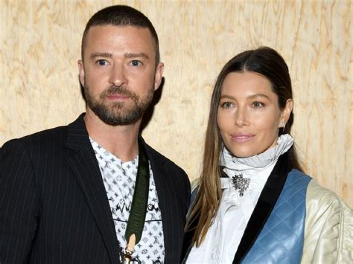 
Justin Timberlake and Jessica Biel Pack on PDA During Beach Day in Italy 
