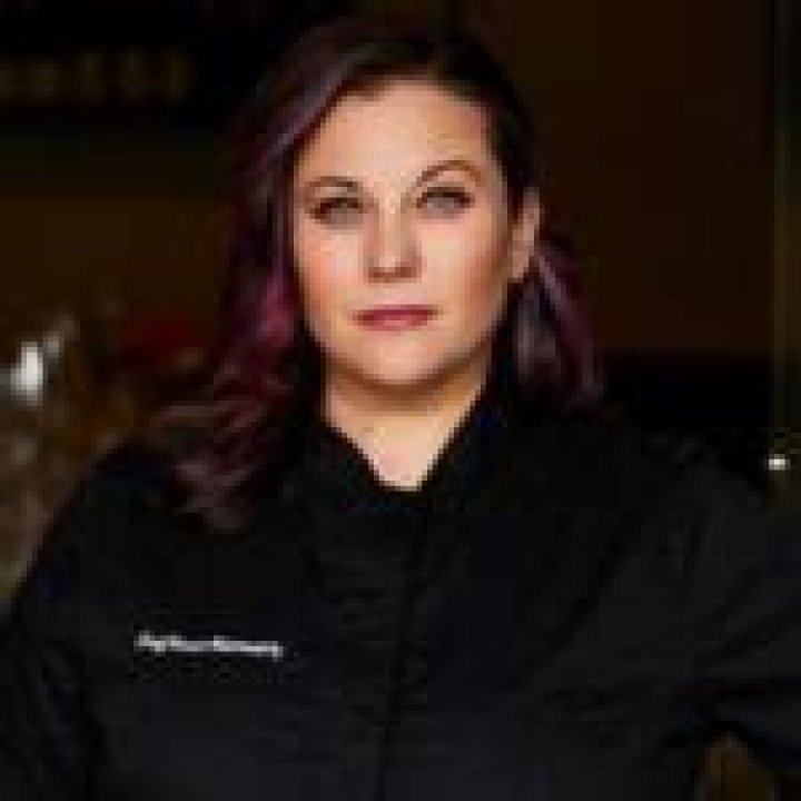 Karen Akunowicz Husband, Married, Partner, Net Worth & Facts ·