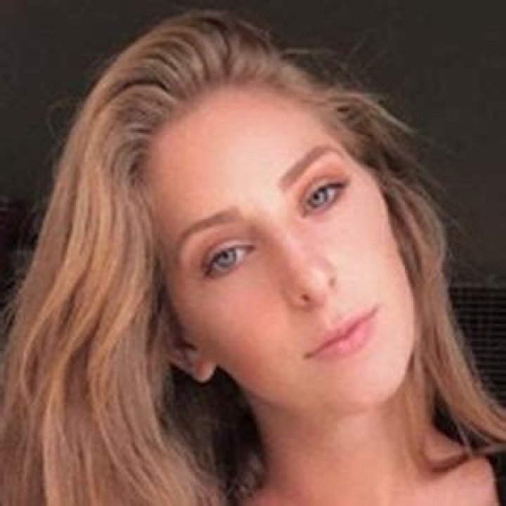 Karin Moskalensky (Instagram Star) - Age, Birthday, Bio, Facts, Family, Net Worth, Height & More |