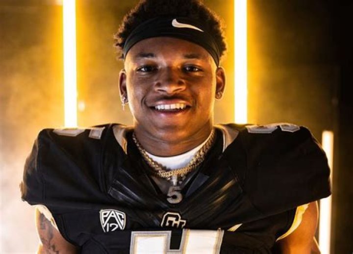 Kendra Lewis And Jimmy Horn Sr ·