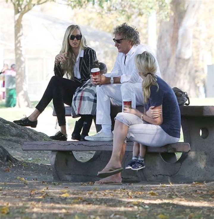 Kimberly Stewart, Benicio Del Toro, Daughter & Rod Stewart On Vacation Hollywood Life