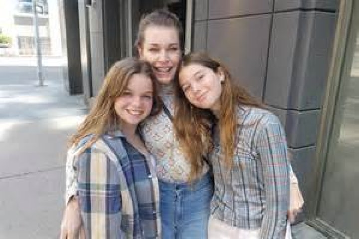 Know About Dolly Rebecca Rose O'Connell, the celebrity twin daughter of Rebecca Romijn & Jerry O'Con ·