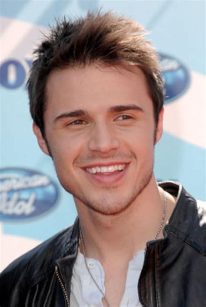 Kris Allen Biography ·