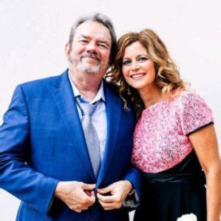 Laura Savini (Jimmy Webb’s Wife) Bio; Birthday, Married, Age, PBS, Eyes, Facts ·