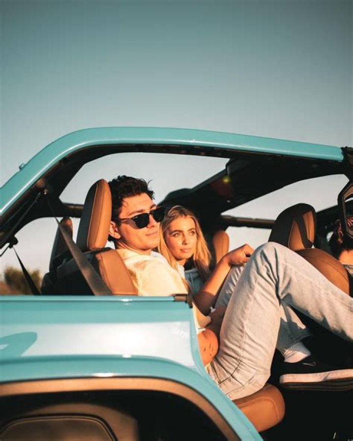 Lexi Hensler Bio Birthday Workout Skincare Boyfriend