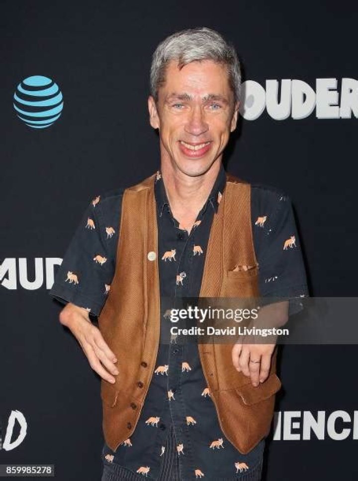 Mat Fraser (TV Actor) - Age, Birthday, Bio, Facts, Family, Net Worth, Height & More |
