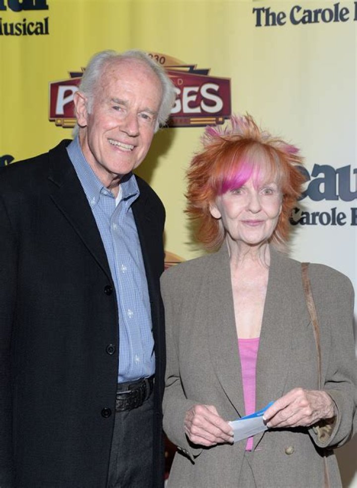 Mike Farrell’s Net Worth, Wife, Height, Biography. Is He Still Alive?
