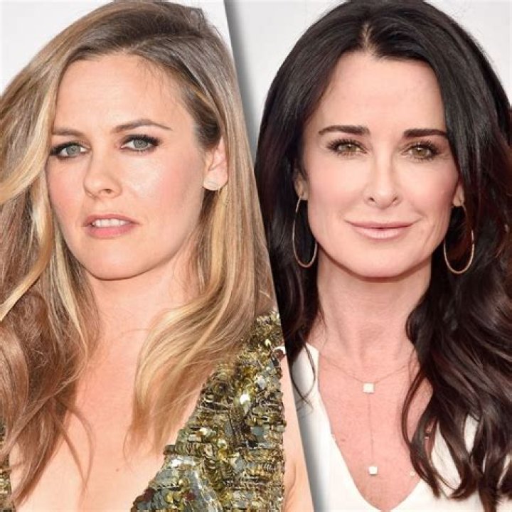 Possible Story Lines for American Woman, the Kyle Richards Sitcom Starring Alicia Silverstone