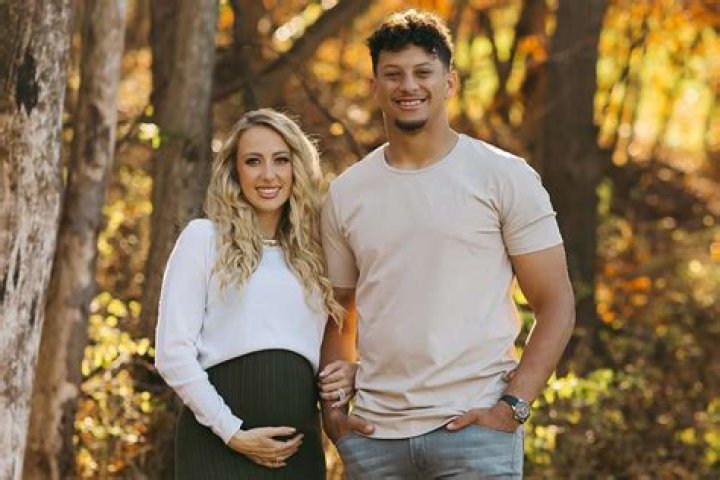 Pregnant Brittany Mahomes Poses Nude Ahead of Baby No. 2 [PHOTOS] |
